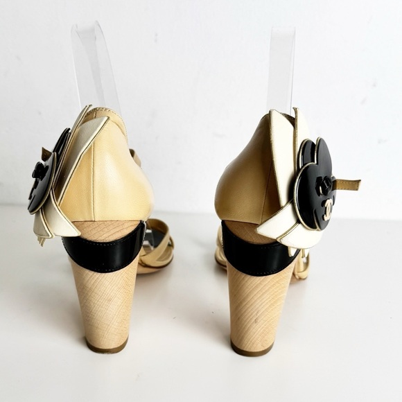 Chanel bi-color strappy camellia wing heels size 38 - Picture 8 of 11